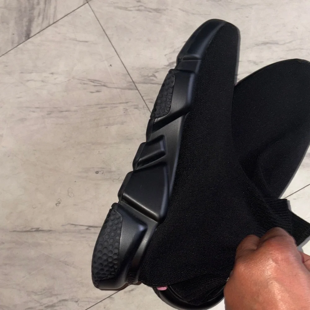 Balenciaga Black Sock-Style Sneakers with Pink Logo Detail - Picture 4 of 7